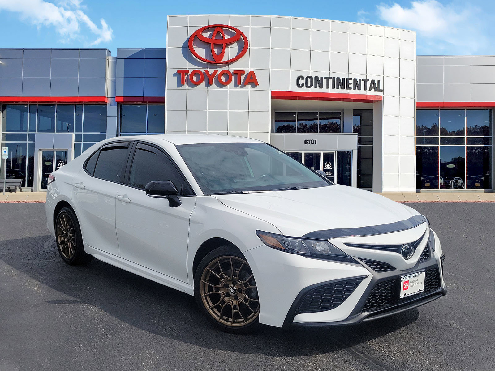 Certified 2024 Toyota Camry SE FWD image 2