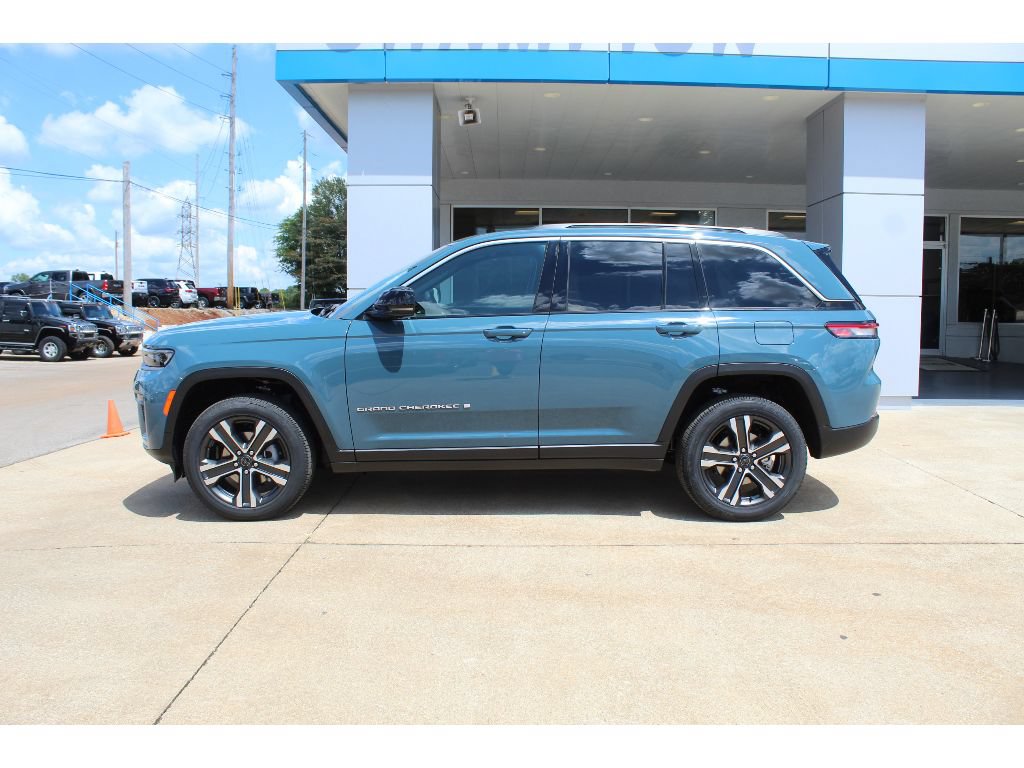 New 2027 Jeep Grand Cherokee Limited AWD/4WD image 2