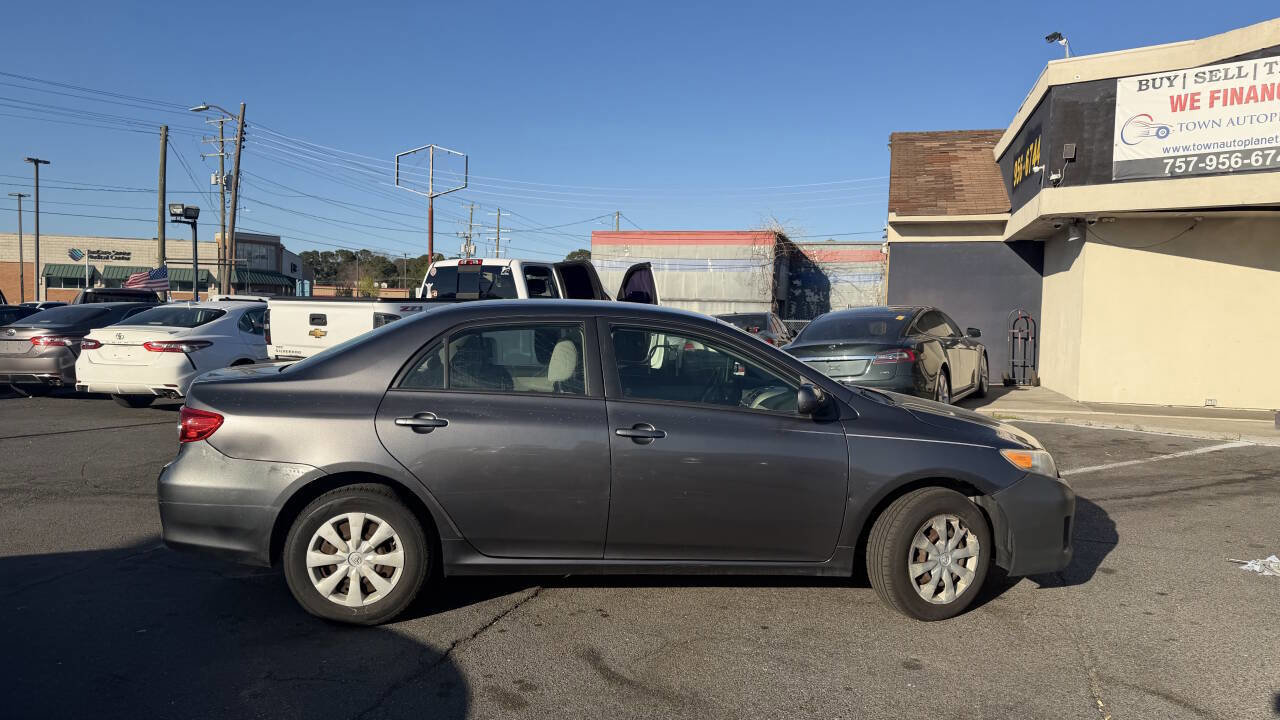 Used 2011 Toyota Corolla LE image 6