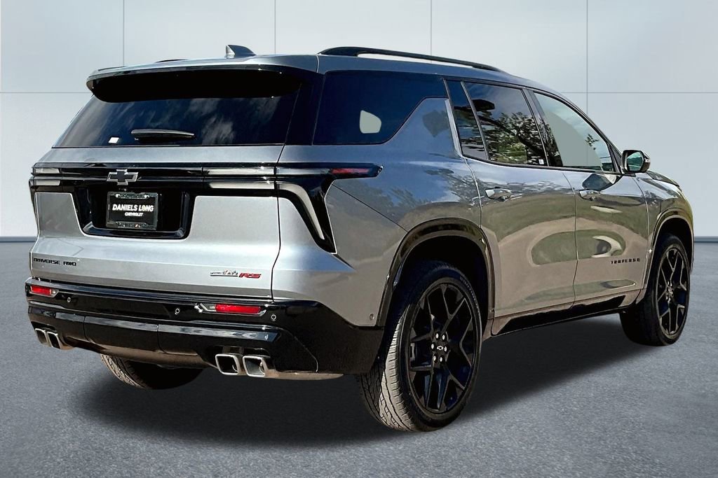 Used 2024 Chevrolet Traverse RS w/ LPO, Floor Liner Package image 2