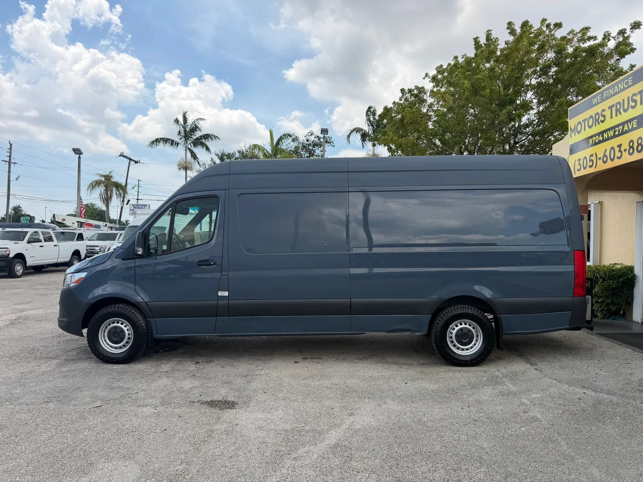 Used 2019 Mercedes-Benz Sprinter 170 image 2