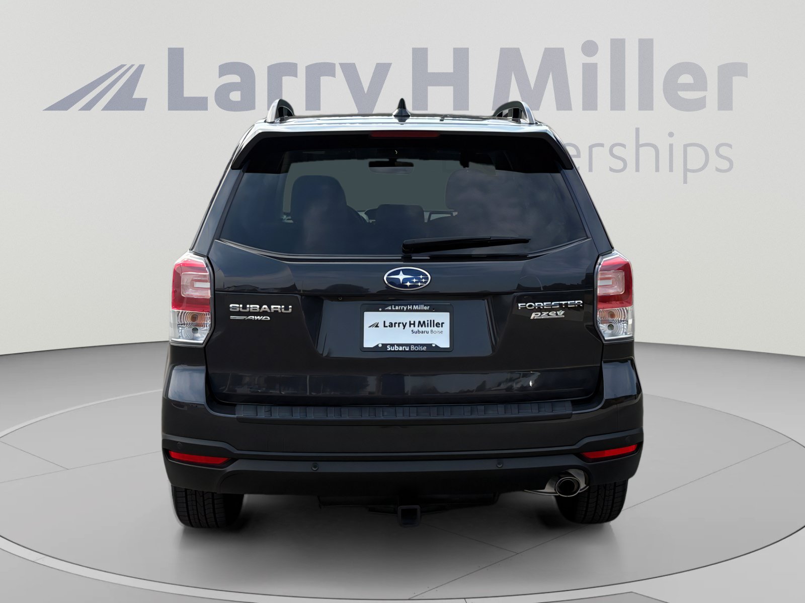 Used 2017 Subaru Forester 2.5i Limited AWD/4WD image 4
