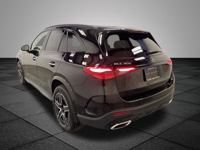 Used 2024 Mercedes-Benz GLC 300 4MATIC image 4