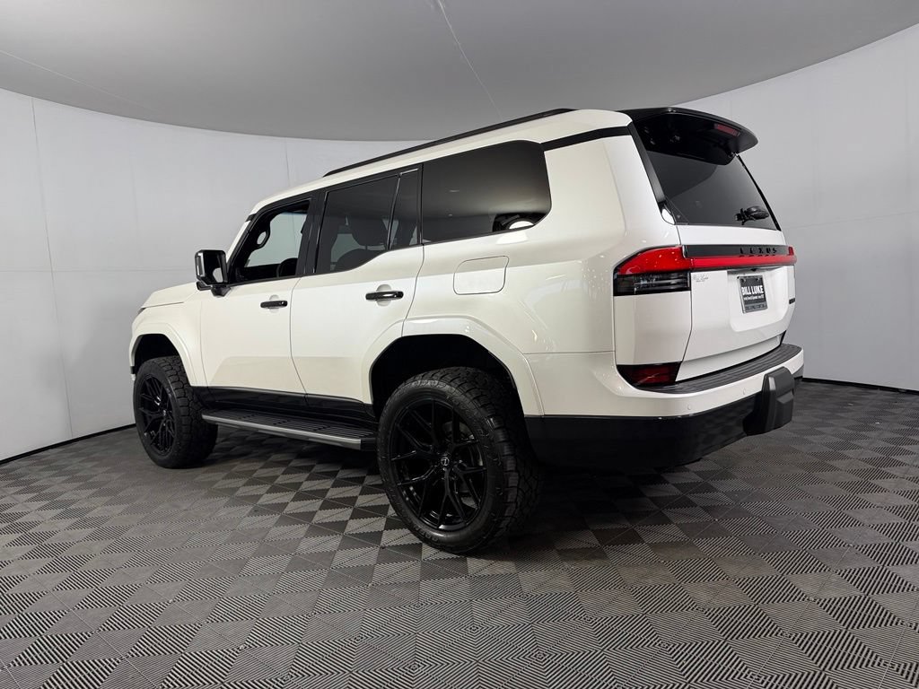 Used 2024 Lexus GX 550 w/ Accessory Package (2T) AWD/4WD image 10