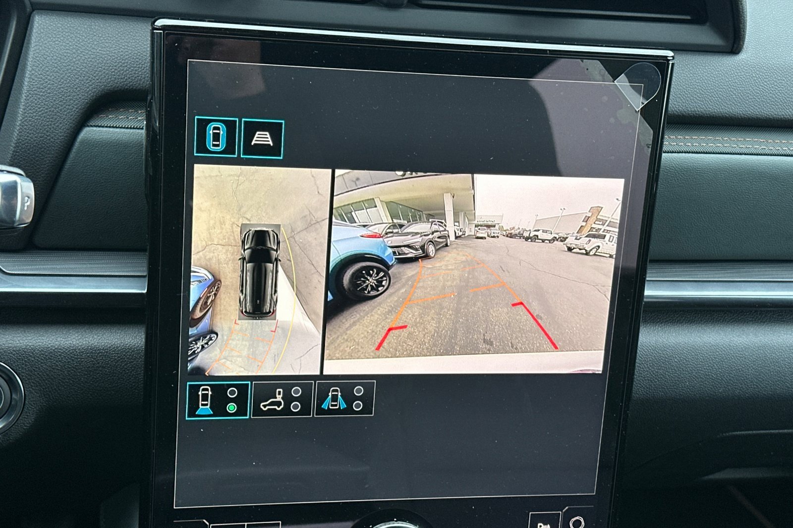 New 2026 GMC Terrain AT4 w/ Technology Package II image 18