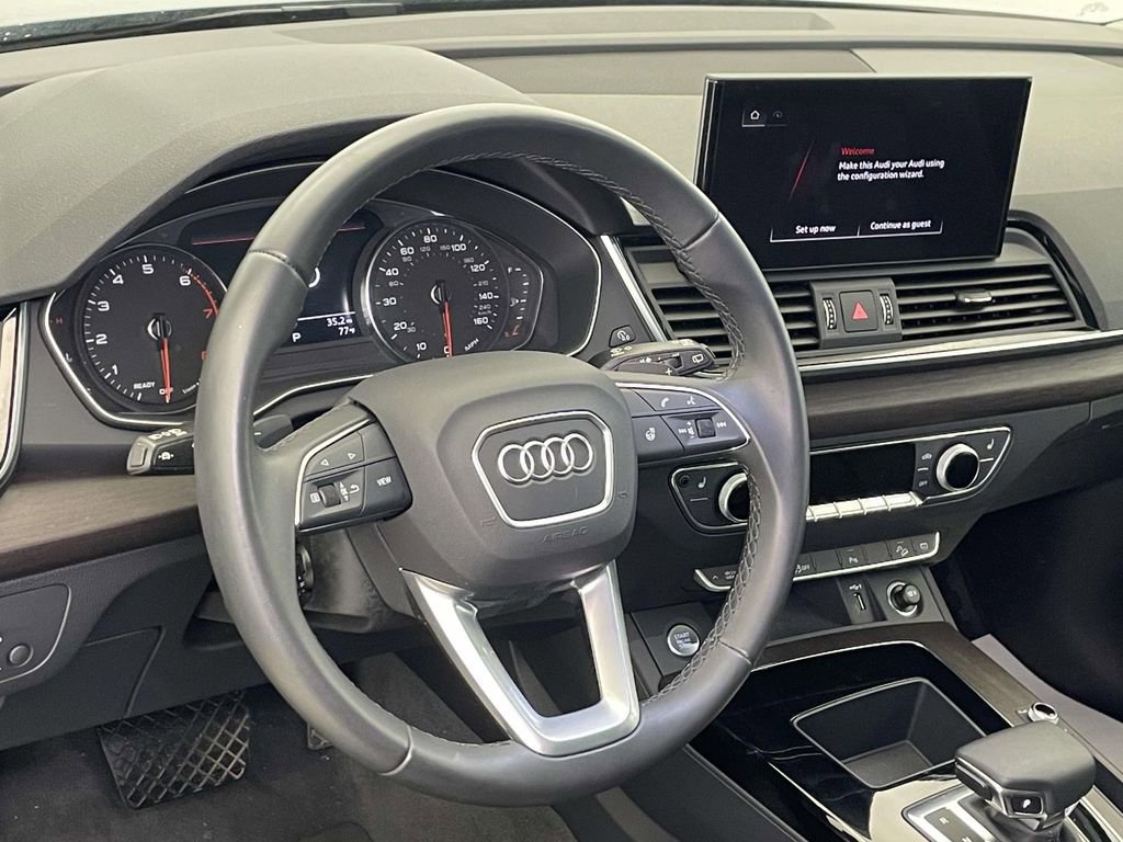 Used 2023 Audi Q5 2.0T Premium w/ Convenience Package AWD/4WD image 4