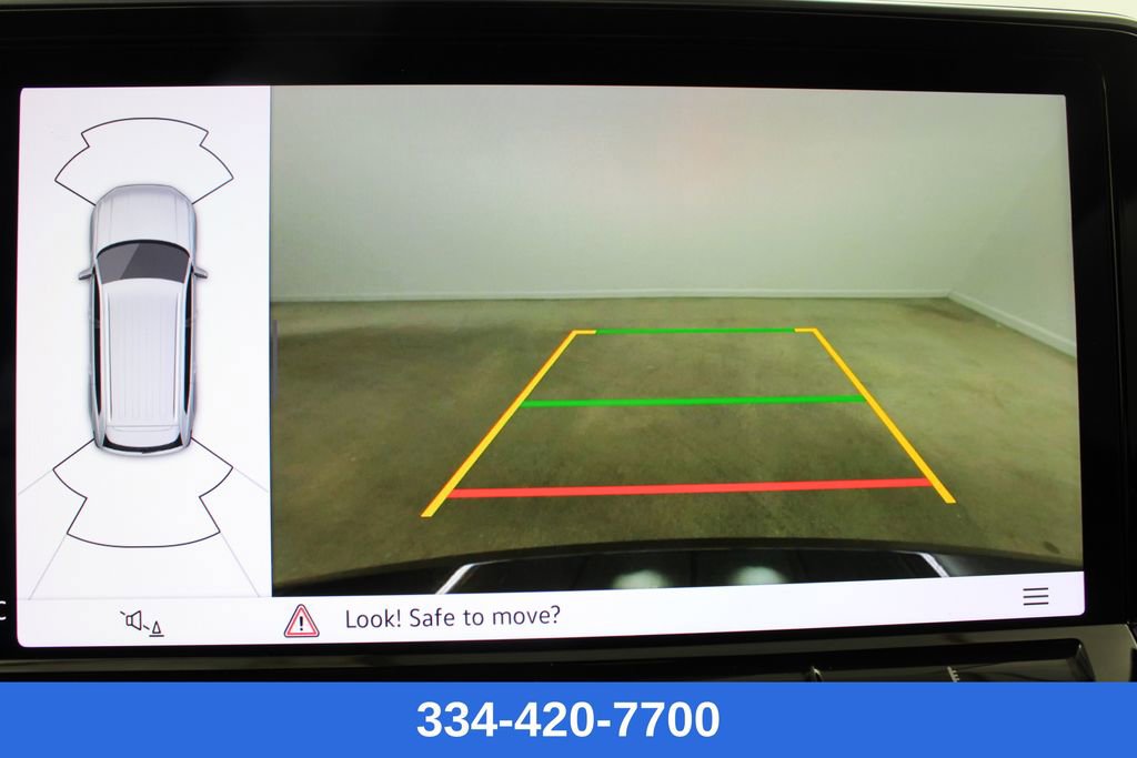 Certified 2025 Volkswagen Atlas SE image 12