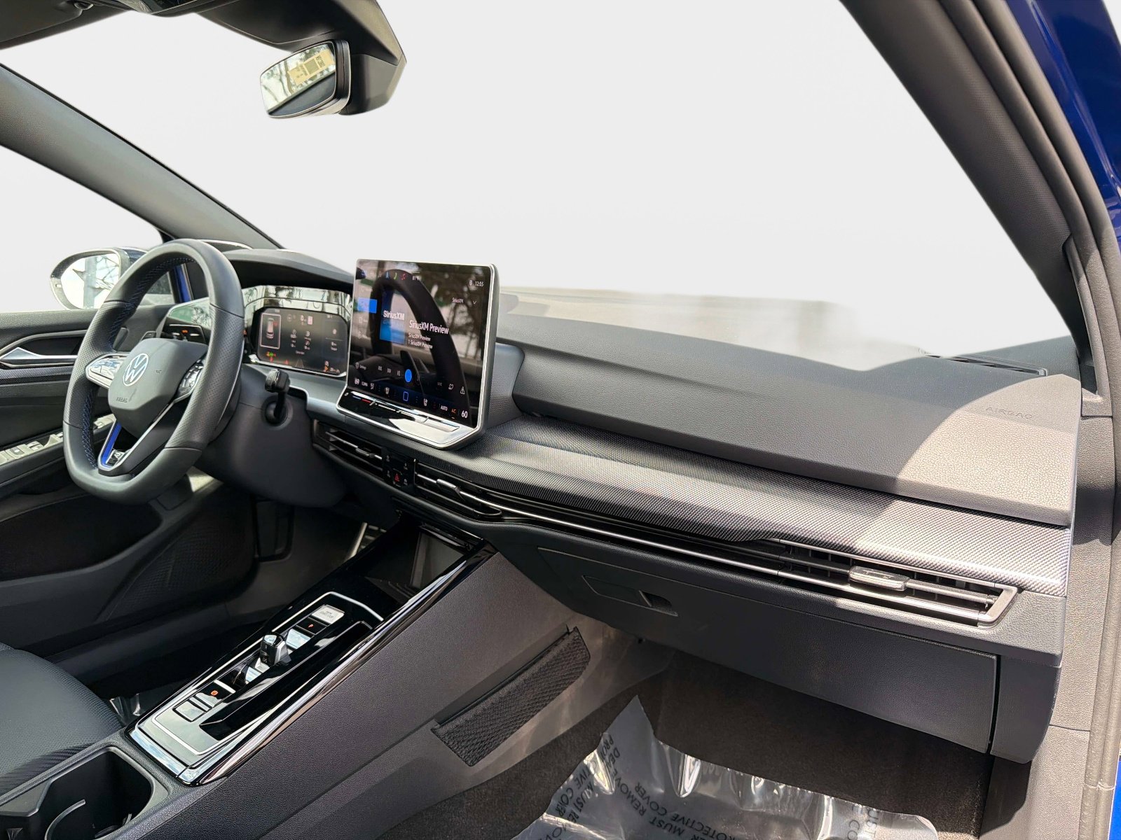 Used 2025 Volkswagen Golf image 27