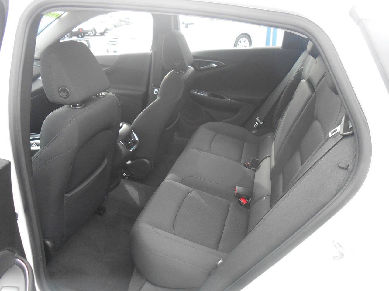 Used 2022 Chevrolet Malibu LT FWD image 11