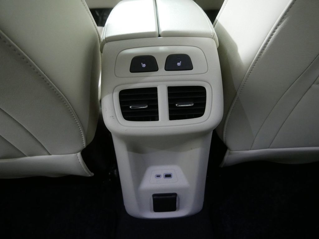 Used 2023 Buick Envision Avenir image 23