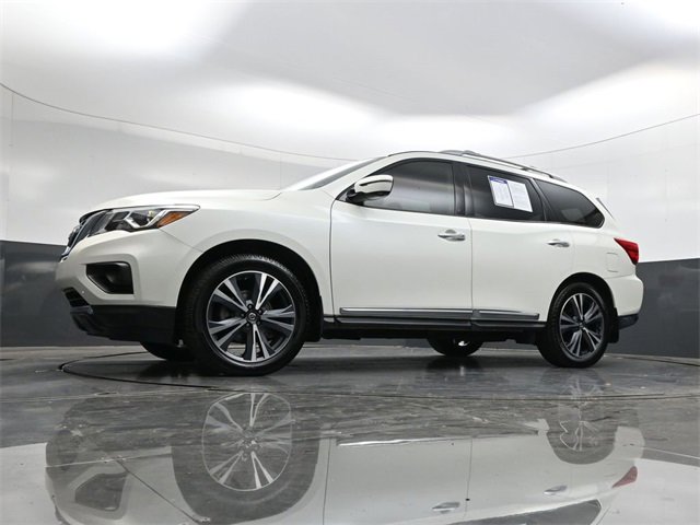 Used 2019 Nissan Pathfinder Platinum image 33
