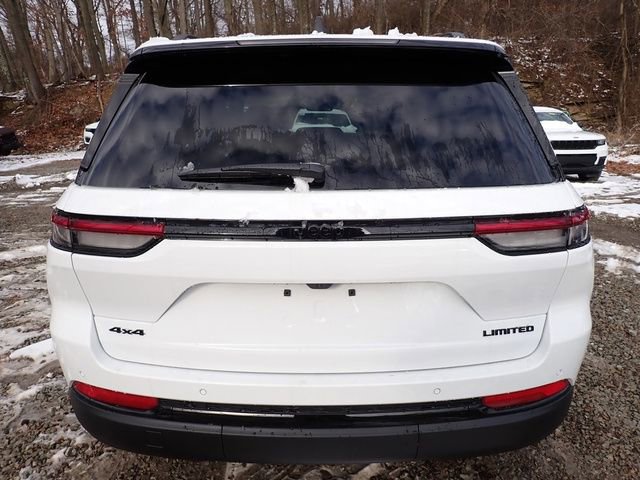 New 2025 Jeep Grand Cherokee Limited w/ Black Appearance Package image 4