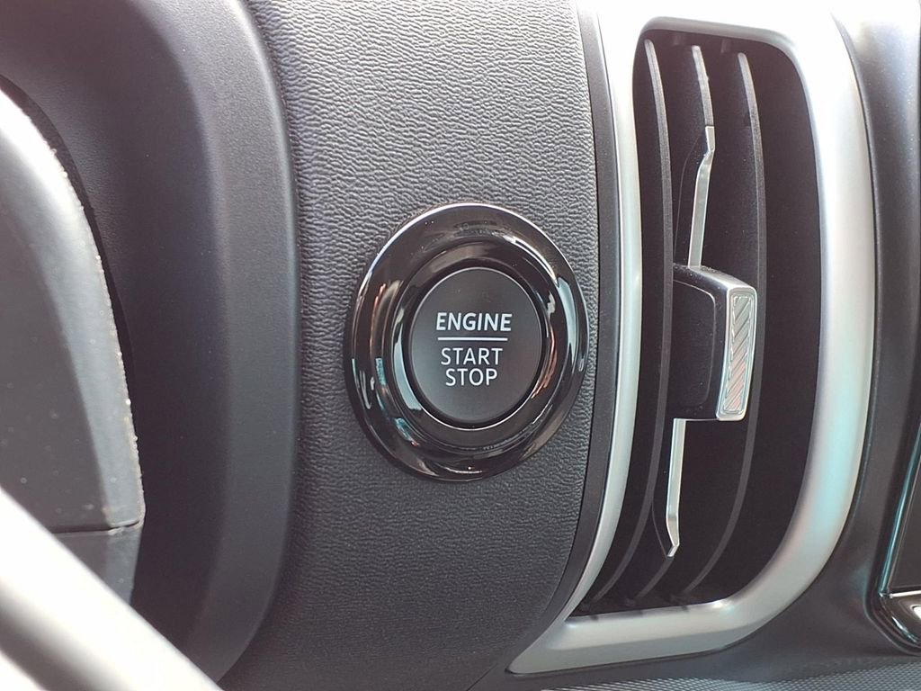 Used 2025 Ford Expedition Active image 13
