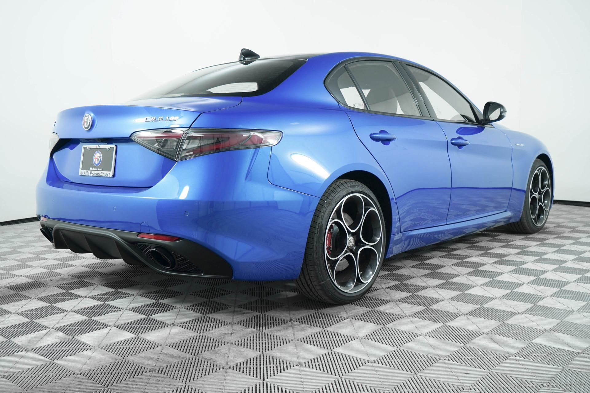 New 2025 Alfa Romeo Giulia RWD image 7