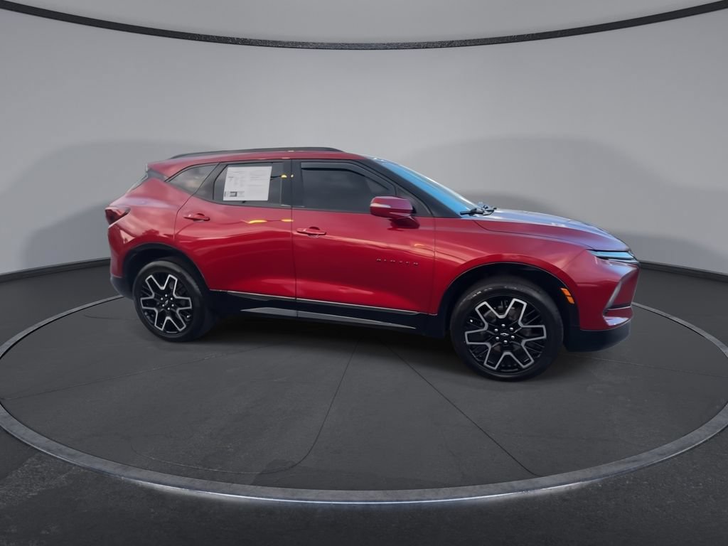 Used 2023 Chevrolet Blazer RS w/ Enhanced Convenience Package FWD image 5