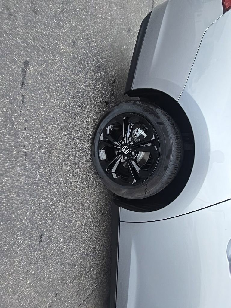 Certified 2025 Honda Accord SE image 9