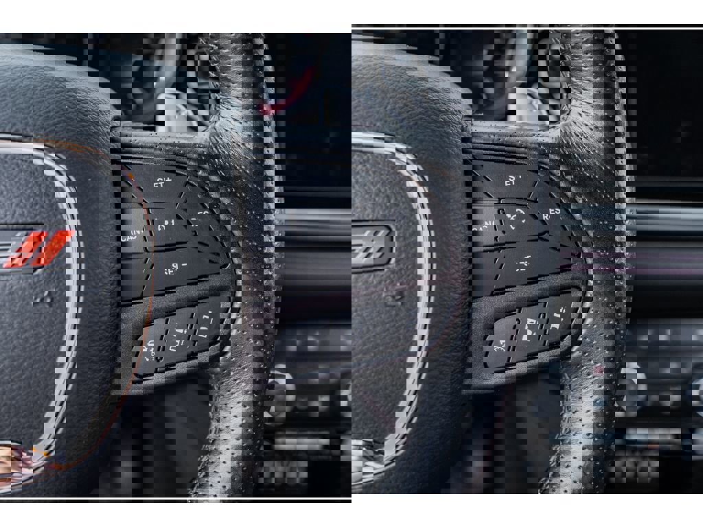 Used 2024 Dodge Durango GT AWD/4WD image 13