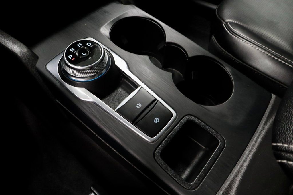 Used 2025 Ford Escape Platinum image 32