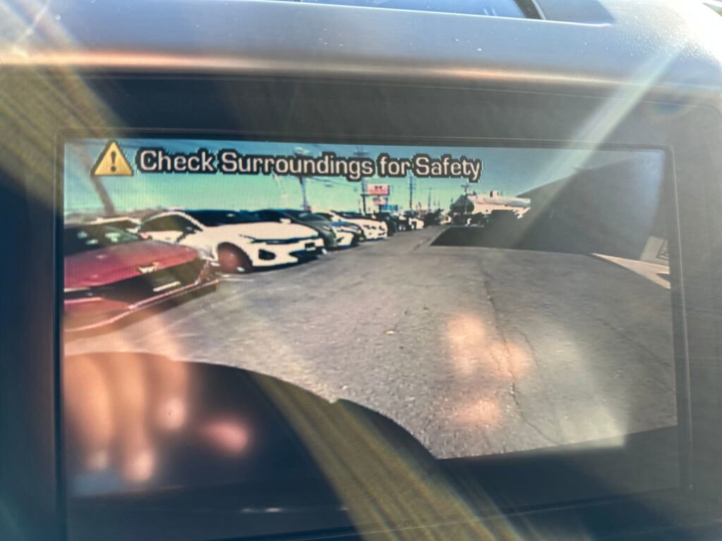 Used 2009 Cadillac Escalade 4WD Hybrid image 18