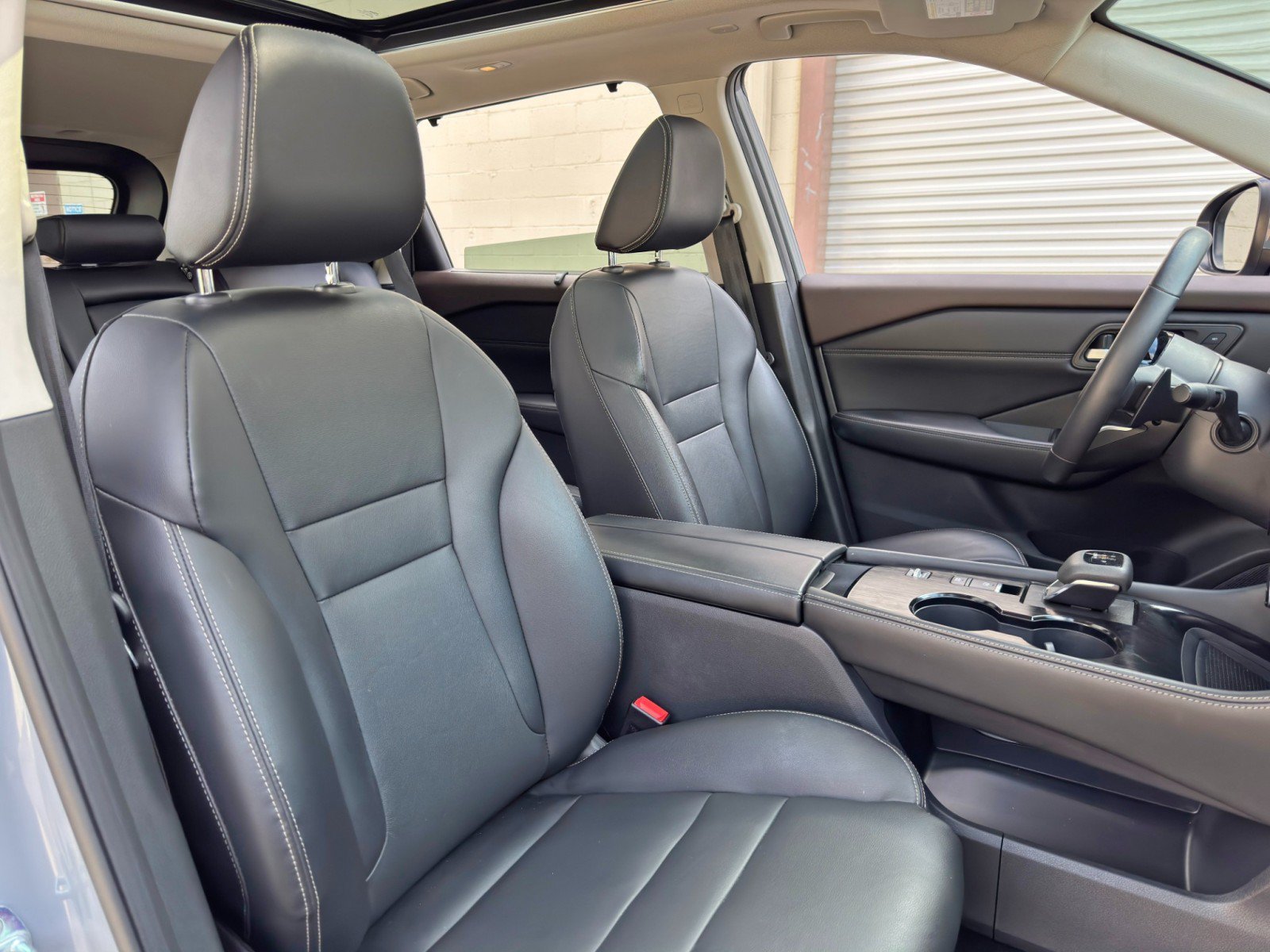 Used 2023 Nissan Rogue SL w/ SL Premium Package FWD image 36