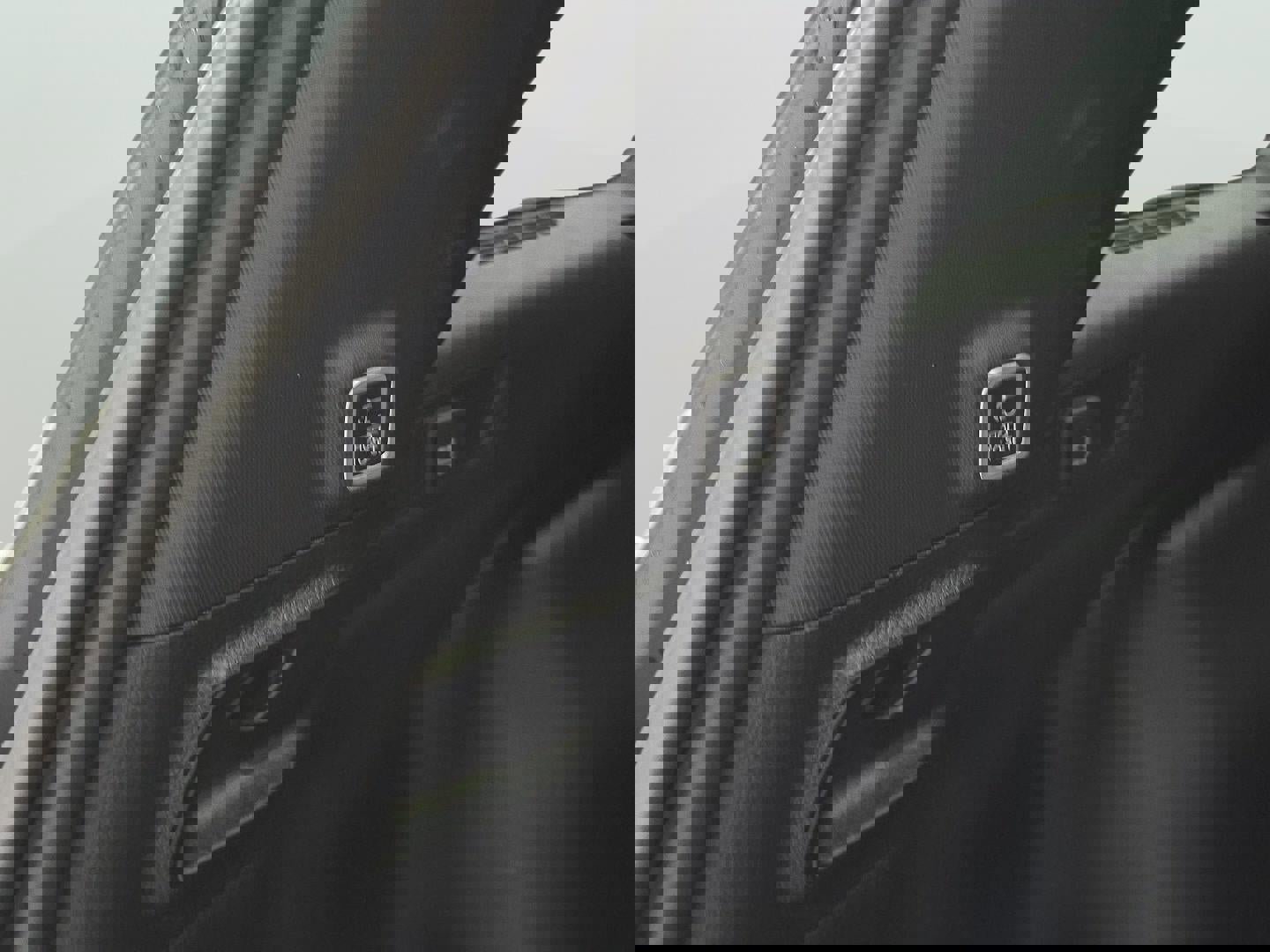 Used 2024 Jeep Grand Cherokee Limited image 25