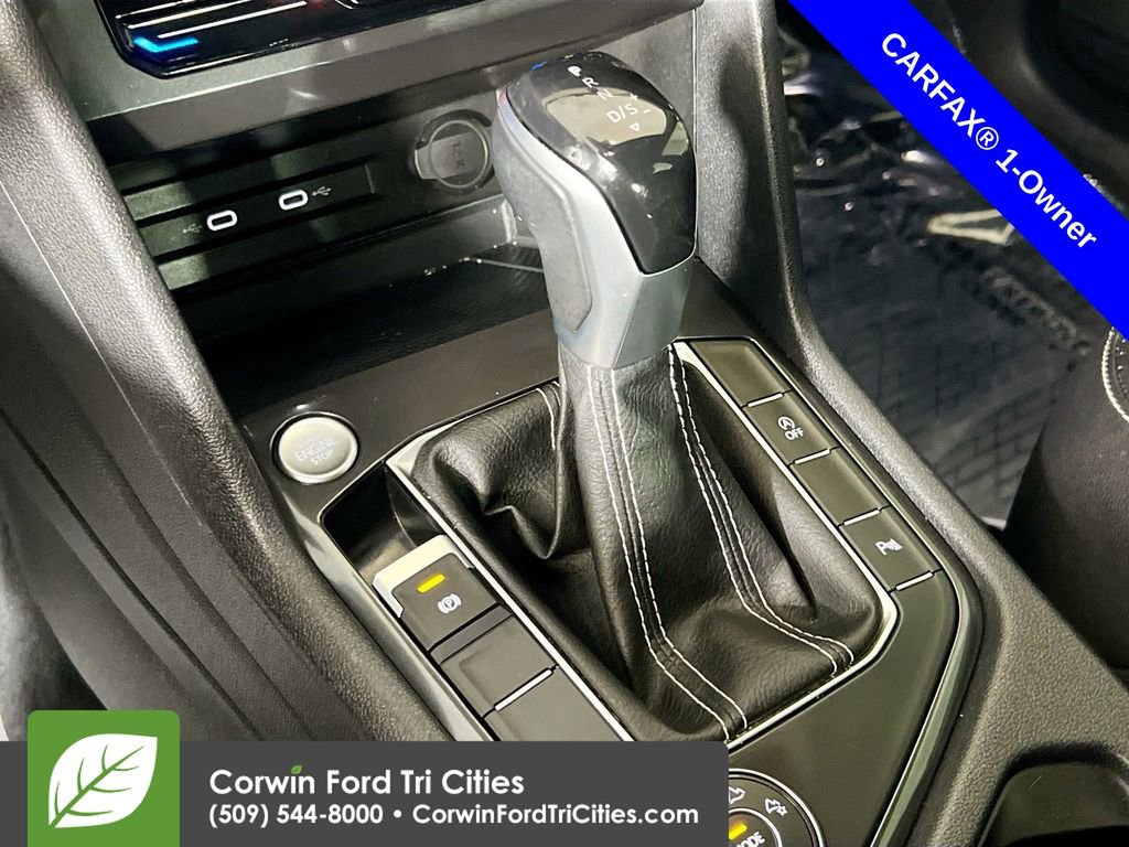 Used 2022 Volkswagen Tiguan SE R-Line image 10