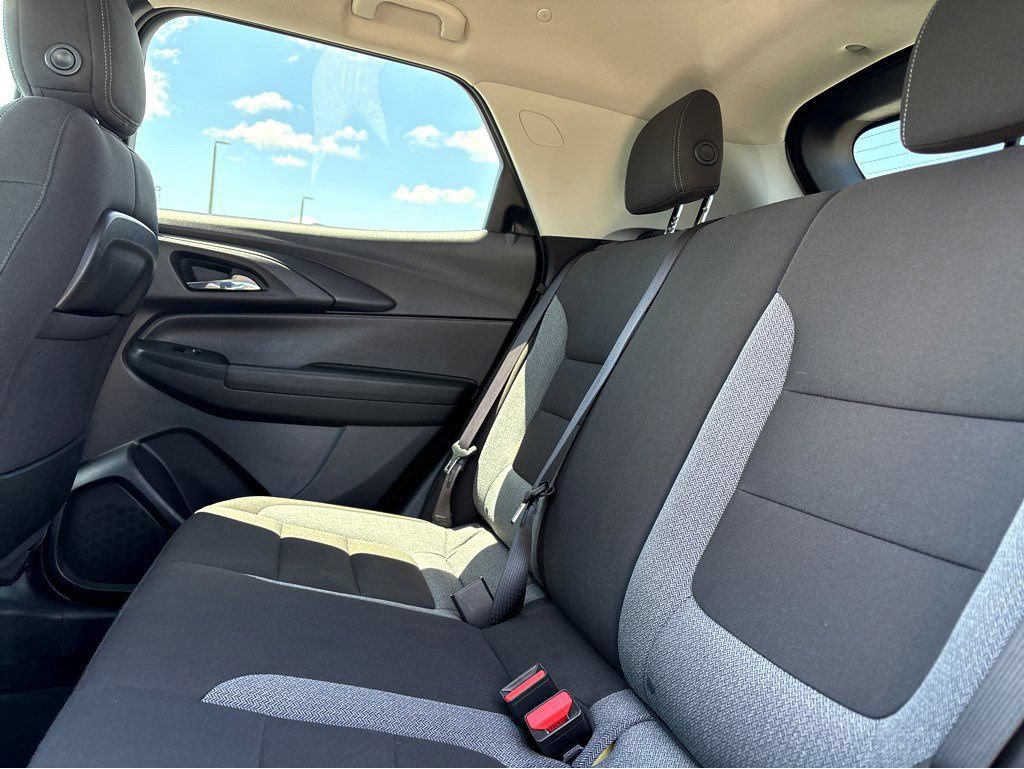 Used 2025 Chevrolet TrailBlazer LT AWD/4WD image 18