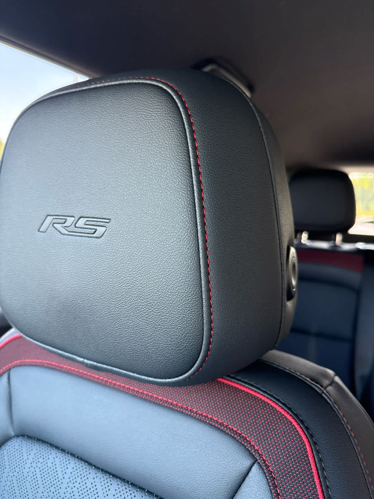 New 2027 Chevrolet Equinox RS AWD/4WD image 17