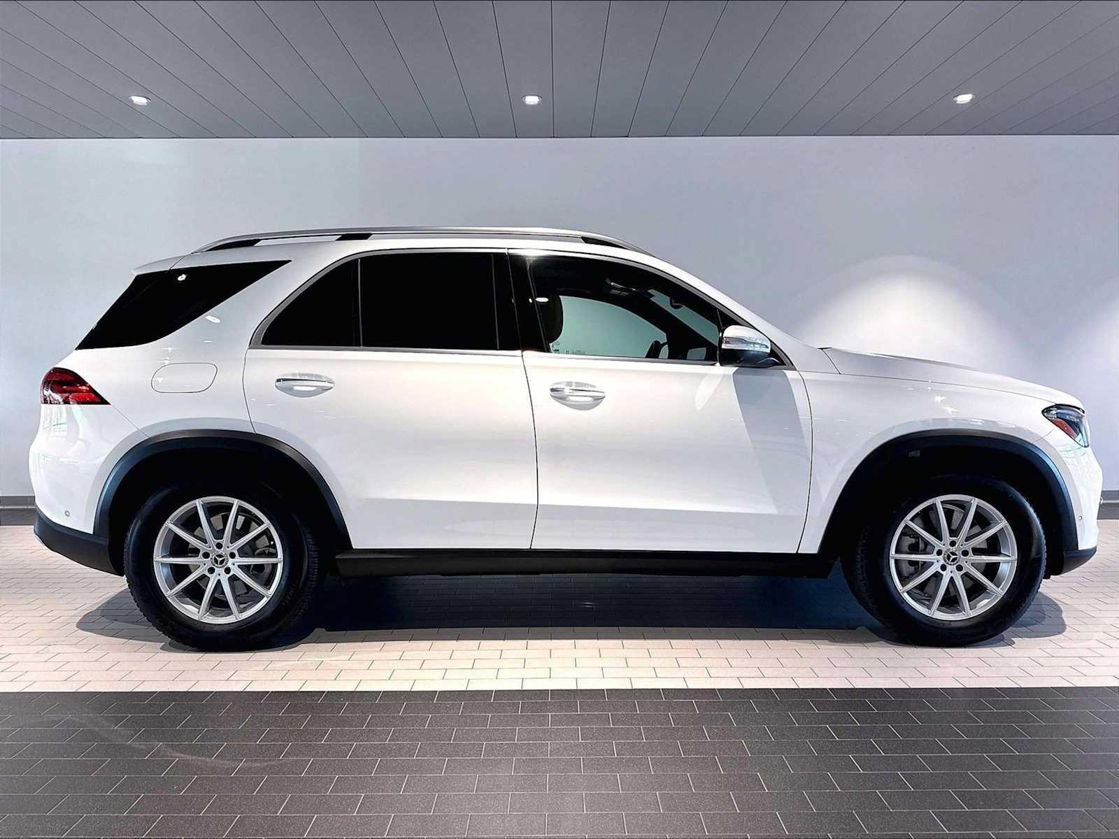Used 2024 Mercedes-Benz GLE 450 4MATIC image 12