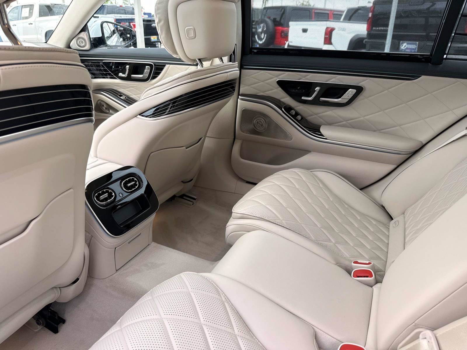 New 2027 Mercedes-Benz S 580 4MATIC Sedan image 14