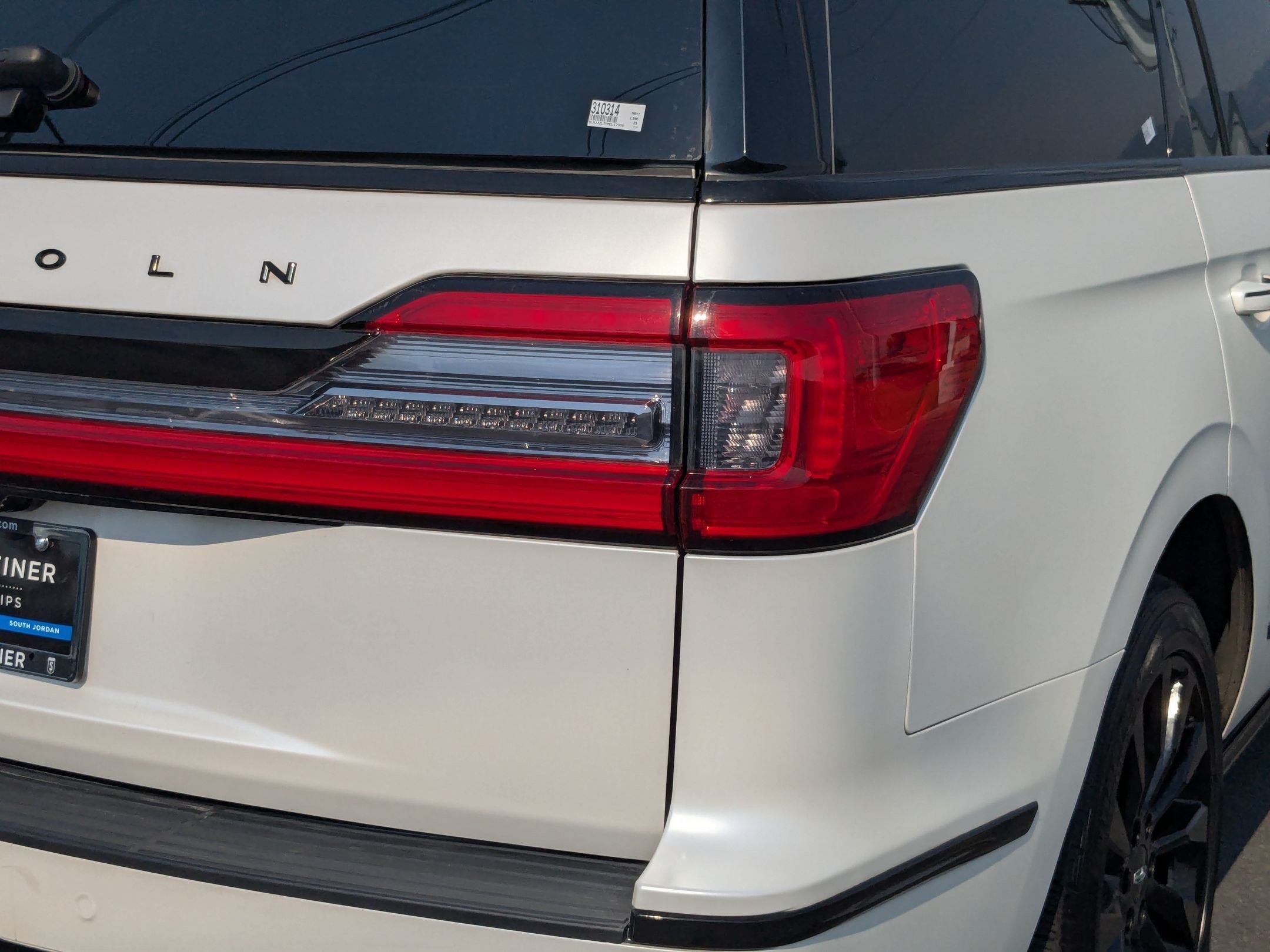 Used 2021 Lincoln Navigator Reserve AWD/4WD image 12
