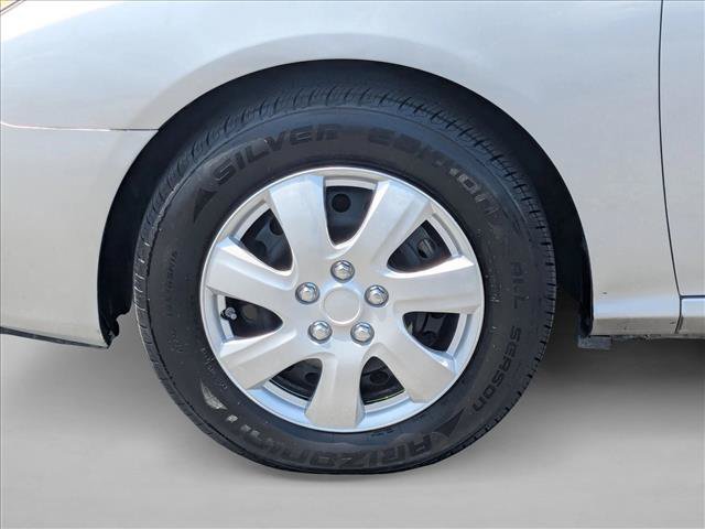 Used 2010 Hyundai Elantra GLS FWD image 22