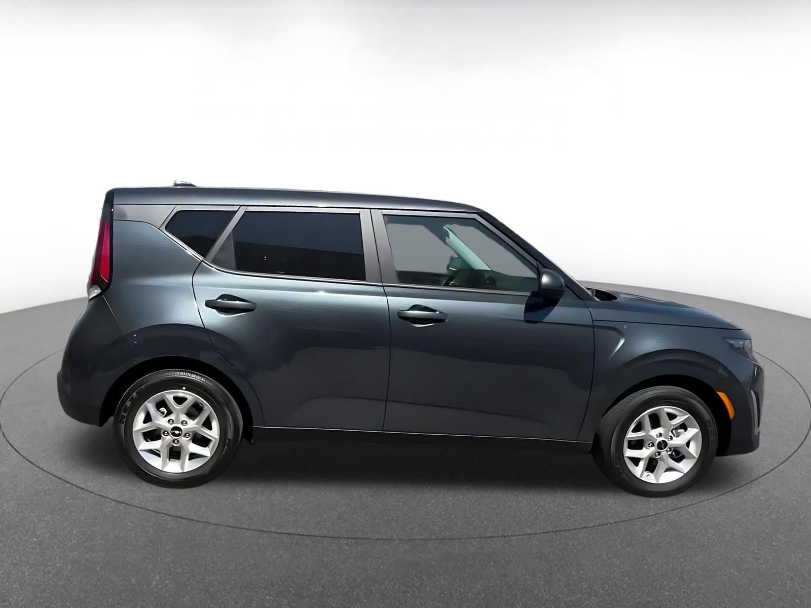 Used 2025 Kia Soul LX w/ LX Technology Package image 14