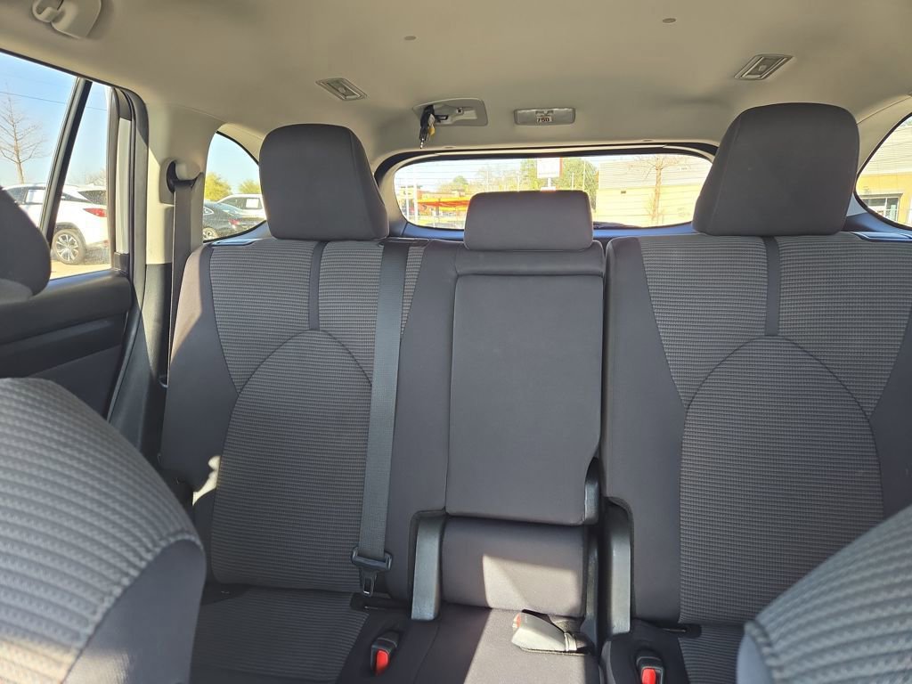 Used 2024 Toyota Highlander LE image 53