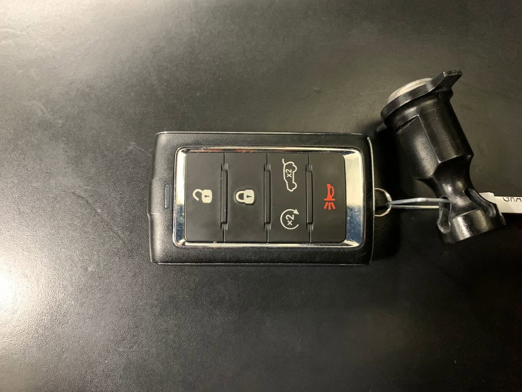 Used 2023 Jeep Grand Cherokee L Summit w/ Luxury Tech Group V image 36