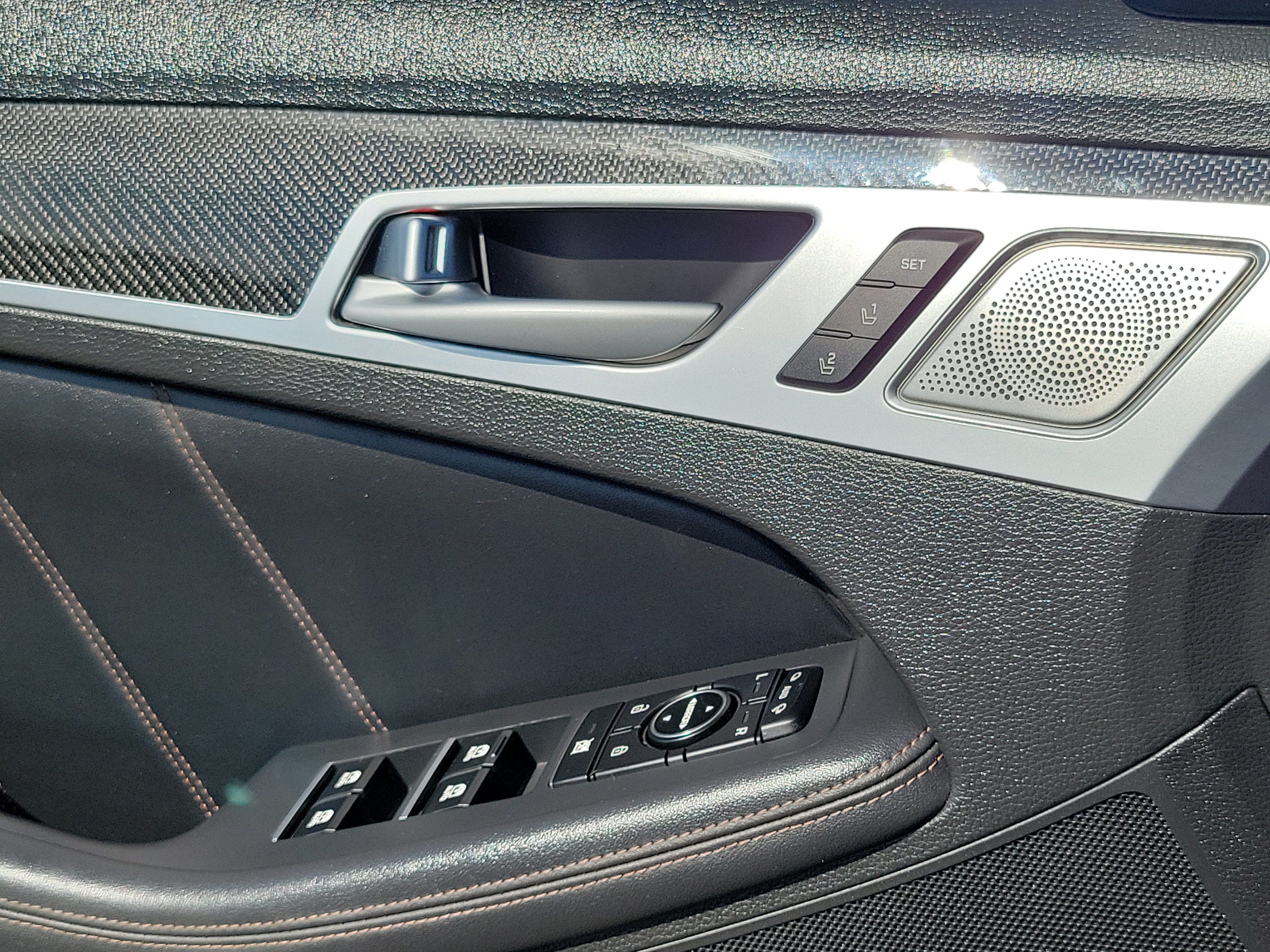 Used 2019 Genesis G80 3.3T Sport RWD image 13