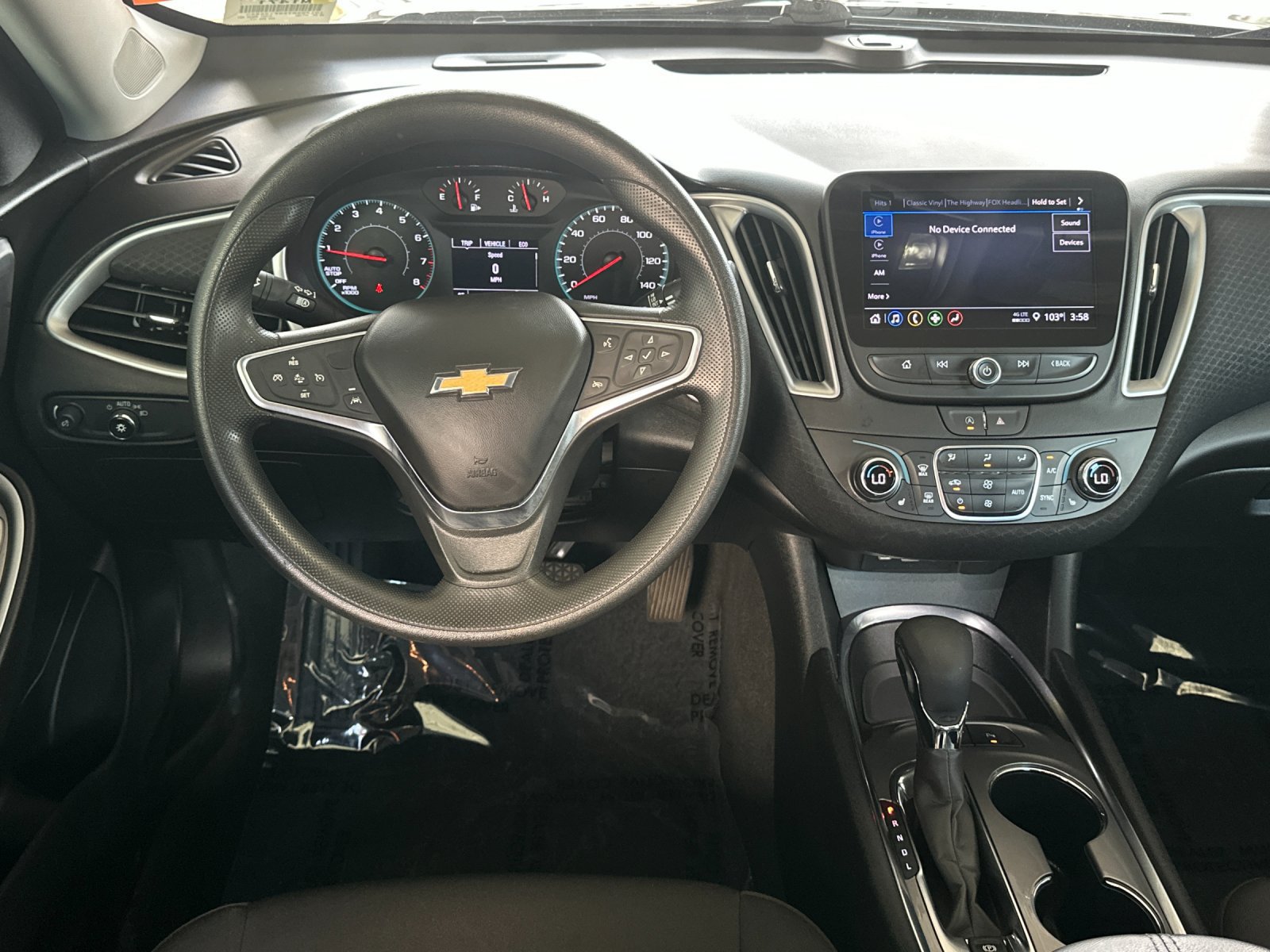 Used 2025 Chevrolet Malibu LT FWD image 13