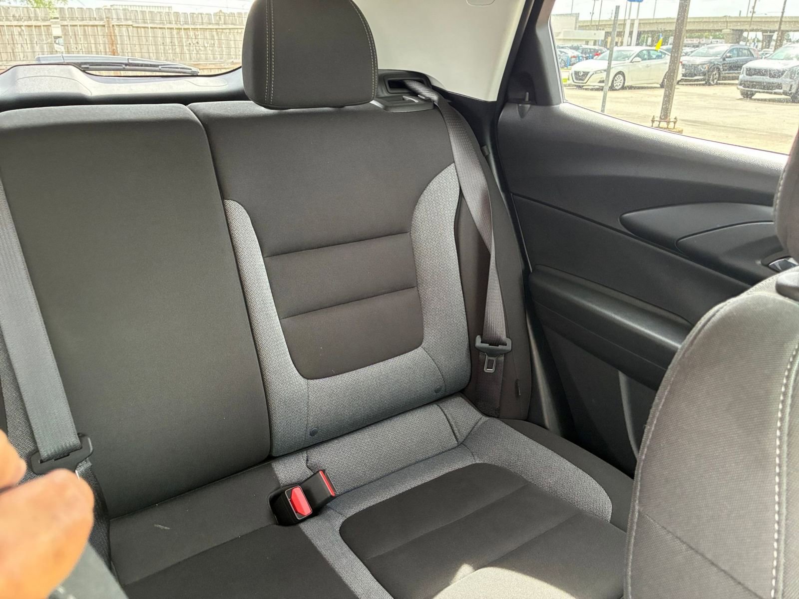 Used 2025 Chevrolet TrailBlazer LT image 30