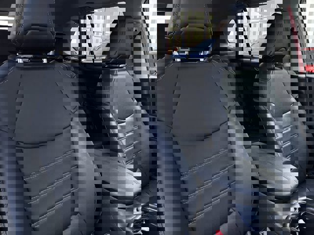 Used 2021 Toyota RAV4 XLE Premium w/ Carpet Mat Package (TMS) image 26