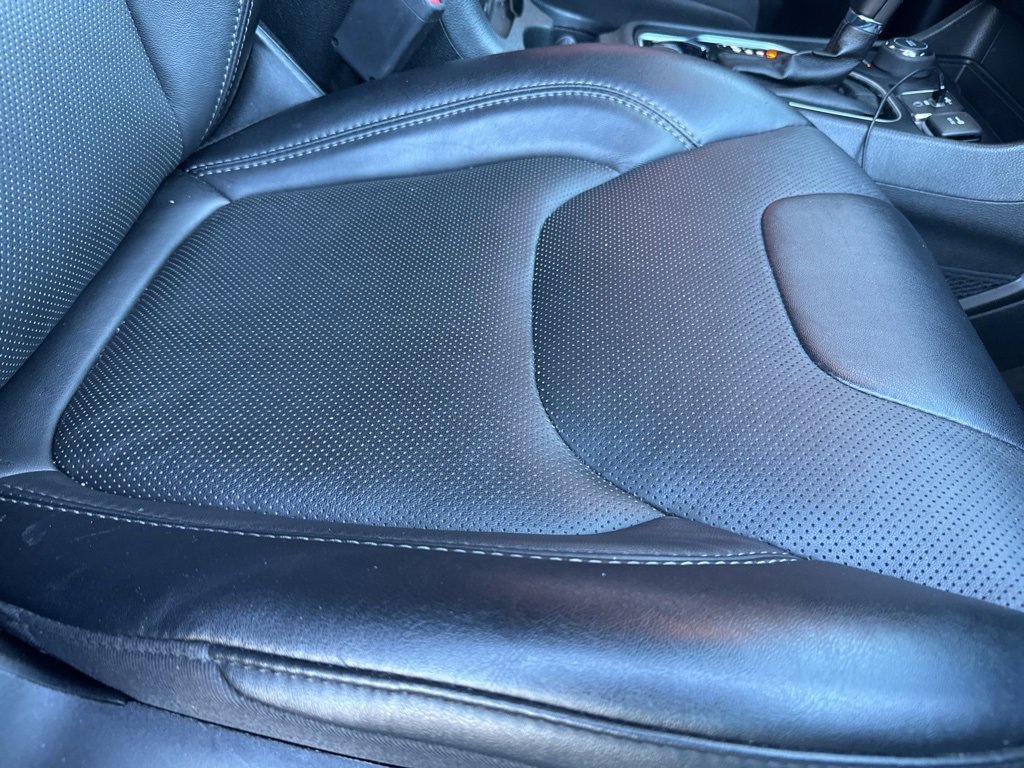 Used 2023 Jeep Cherokee Altitude Lux image 62