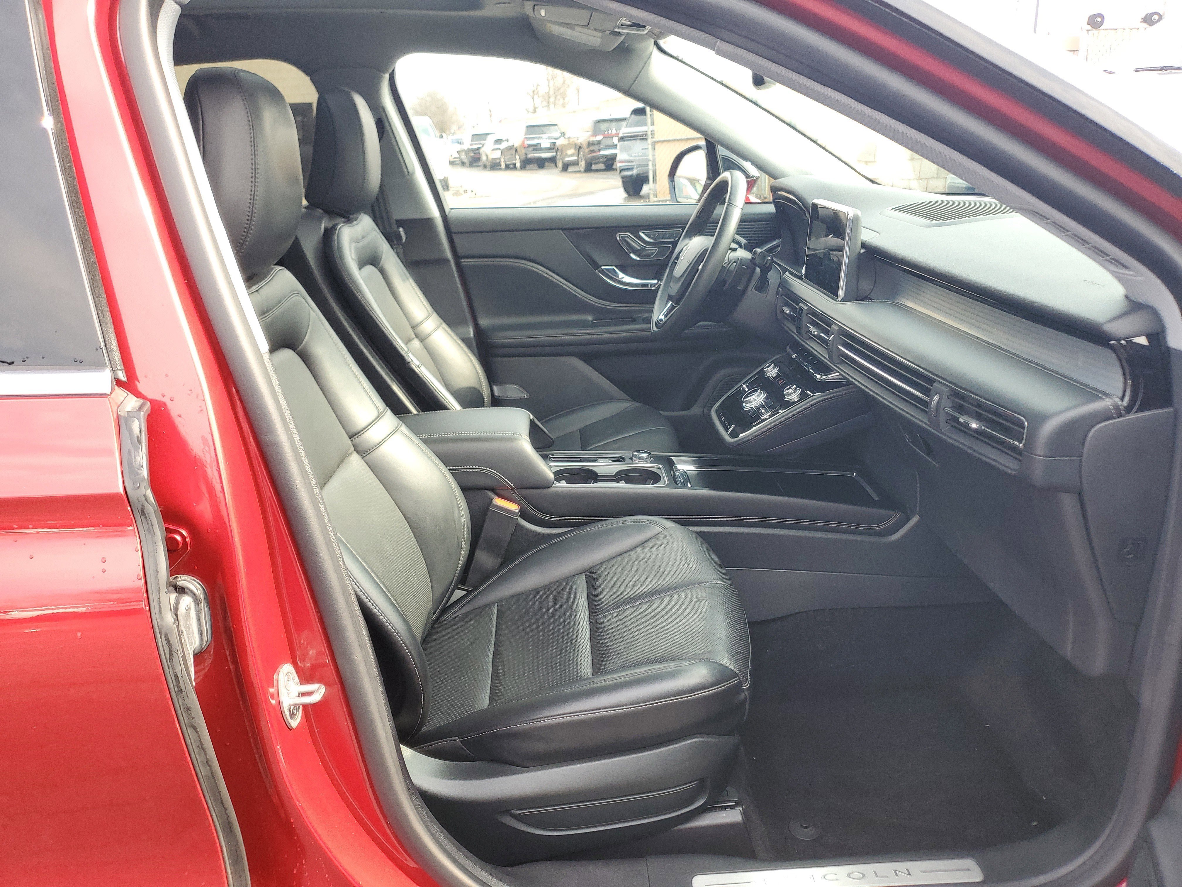 Certified 2022 Lincoln Corsair AWD w/ Premium Package image 9