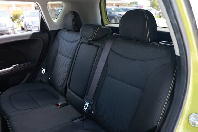 Used 2016 Kia Soul + FWD image 13