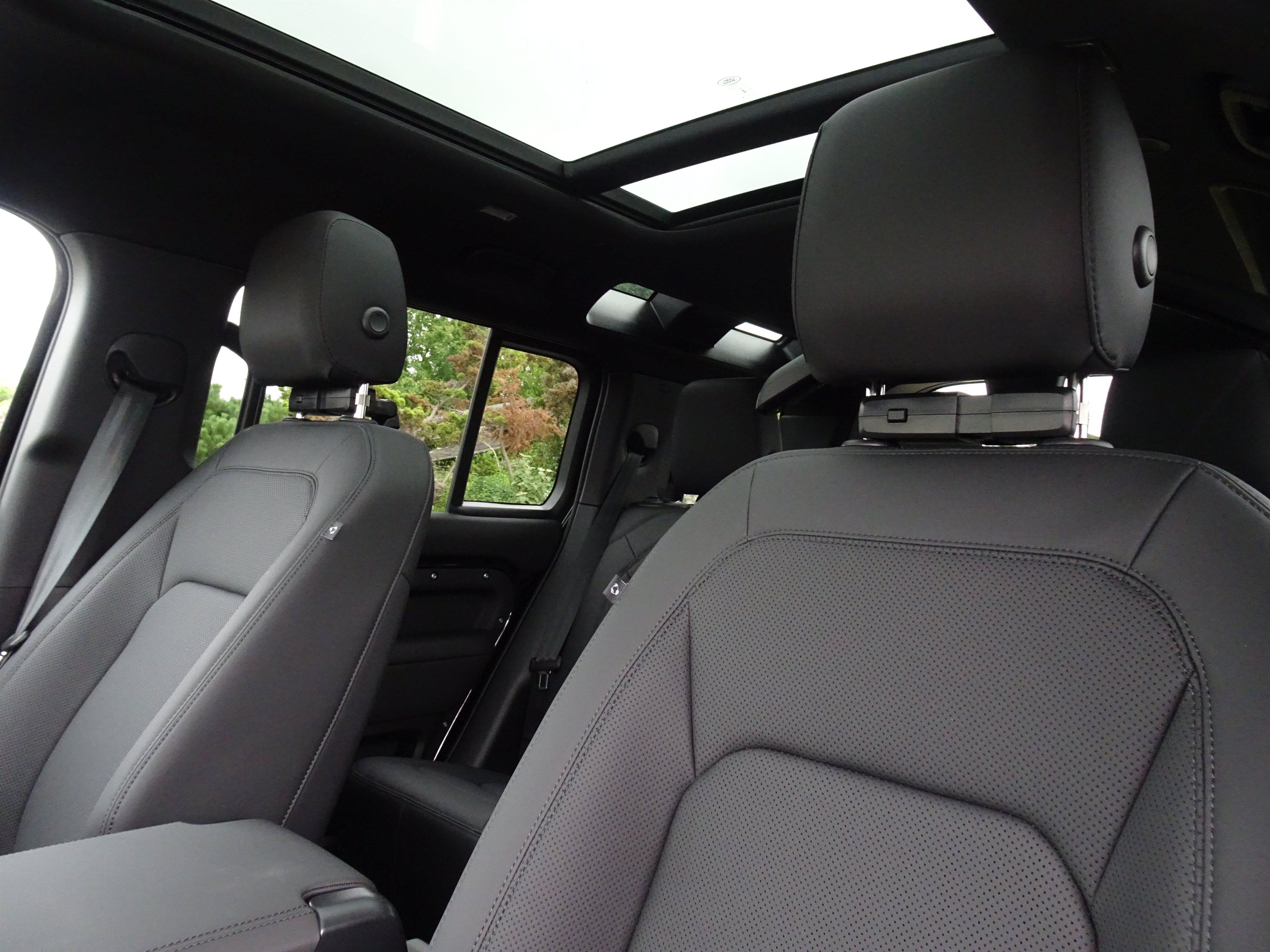 New 2026 Land Rover Defender 110 S AWD/4WD image 16