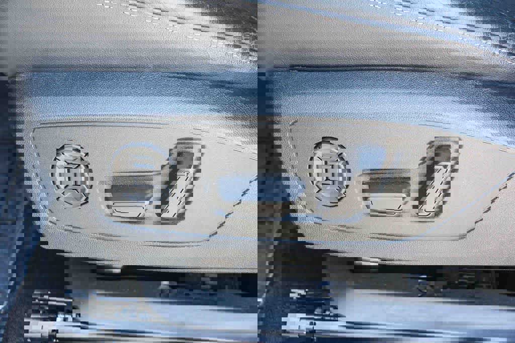 Used 2023 Audi Q4 e-tron Premium Plus w/ Premium Plus image 21