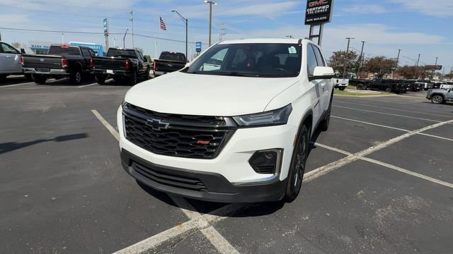 Used 2023 Chevrolet Traverse RS AWD/4WD image 3