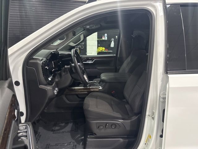Used 2025 GMC Sierra 1500 Elevation image 9