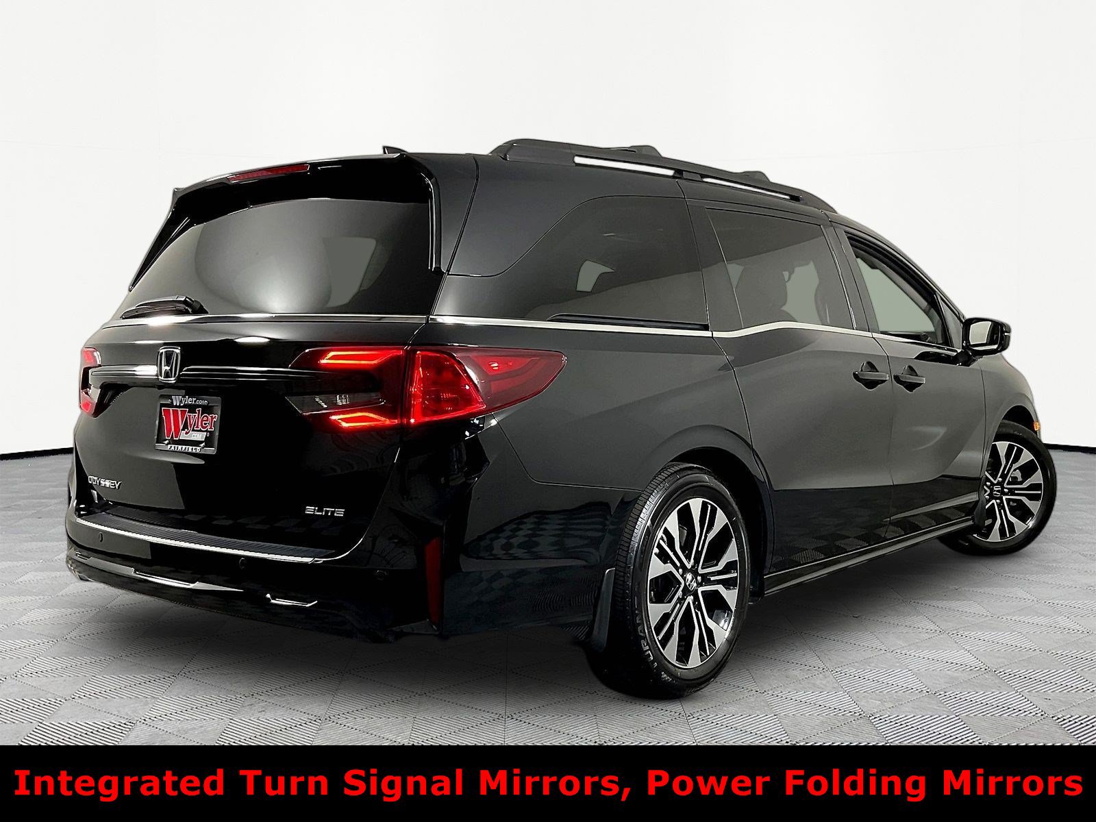 Used 2025 Honda Odyssey Elite image 6