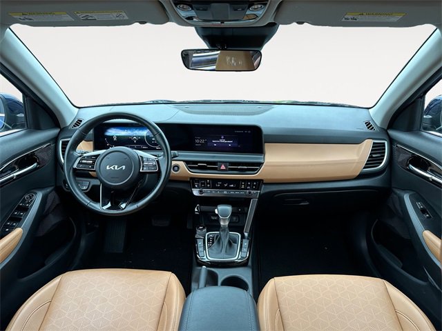 Used 2024 Kia Seltos EX image 10