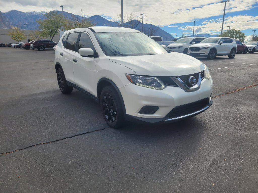 Used 2016 Nissan Rogue S FWD image 12