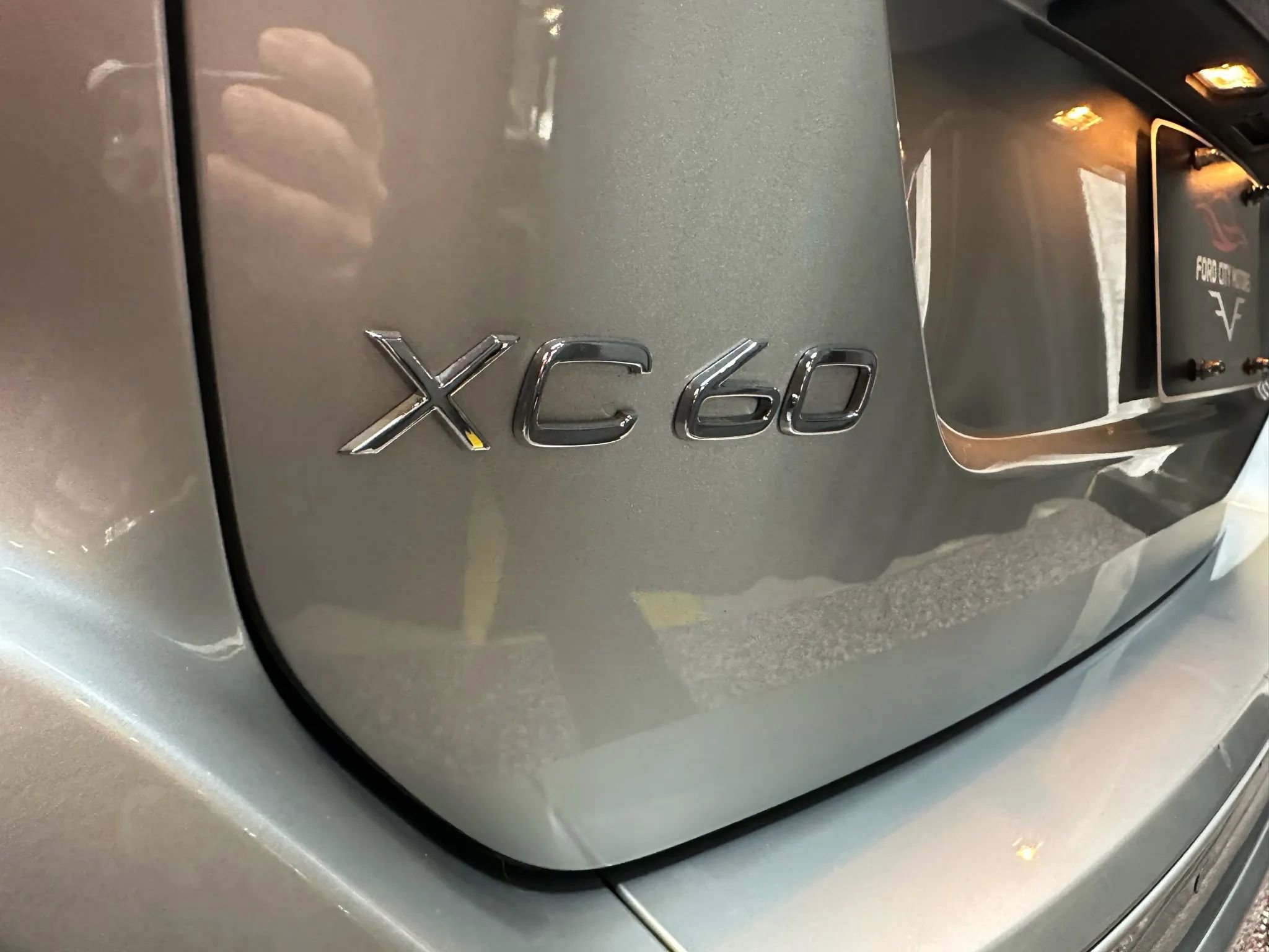 Used 2016 Volvo XC60 T6 w/ Proximity Package image 25